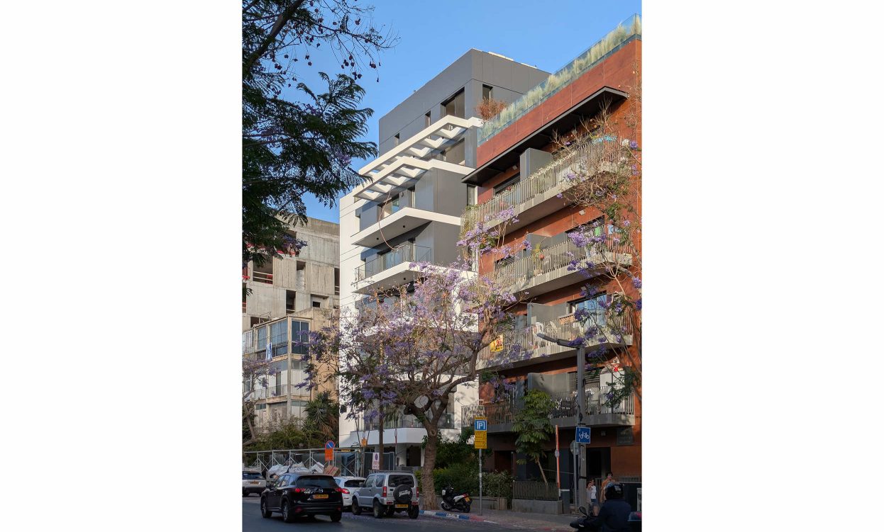 בלוך 10 – ת״א
